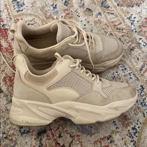 Steve Madden Sneakers